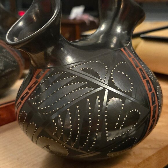 Authentic Signed Mata Ortiz Blackware Wedding Vase Handmade Pottery - Picture 4 of 8